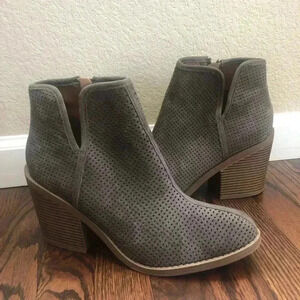 Soda Ankle Boots Gray Women’s size 11 Side Zip